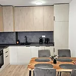 Luxury 2 Flat Free Parking, Pool And Wifi Lejlighed Varna