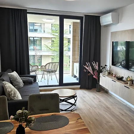 Apartment Luxury 2 Room Flat Free Parking, Pool And Wifi *